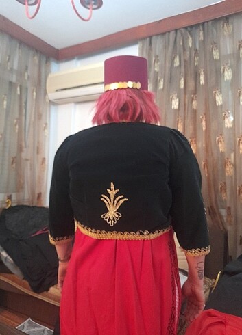 Folklor kıyafeti tam takım