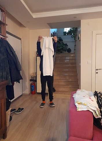 42 Beden ten rengi Renk Buse Terim markalı gece kıyafeti