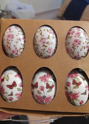 Ambalajında Paskalya yumurtası