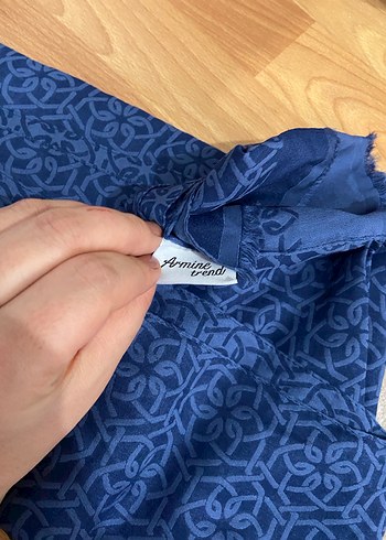 Lacivert Pileli Kadın Şal - Görsel 3