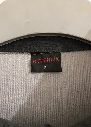 Düğmeli Gri Erkek güvenlik Tişört - Görsel 2