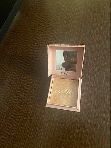 Benefit Benefit Cookie