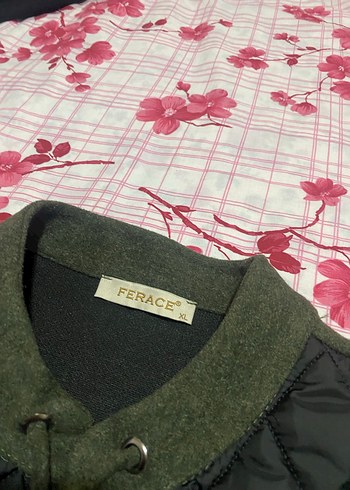 siyah yesil detaylı kapalı mont - Görsel 7