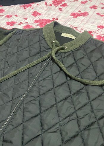 siyah yesil detaylı kapalı mont - Görsel 6