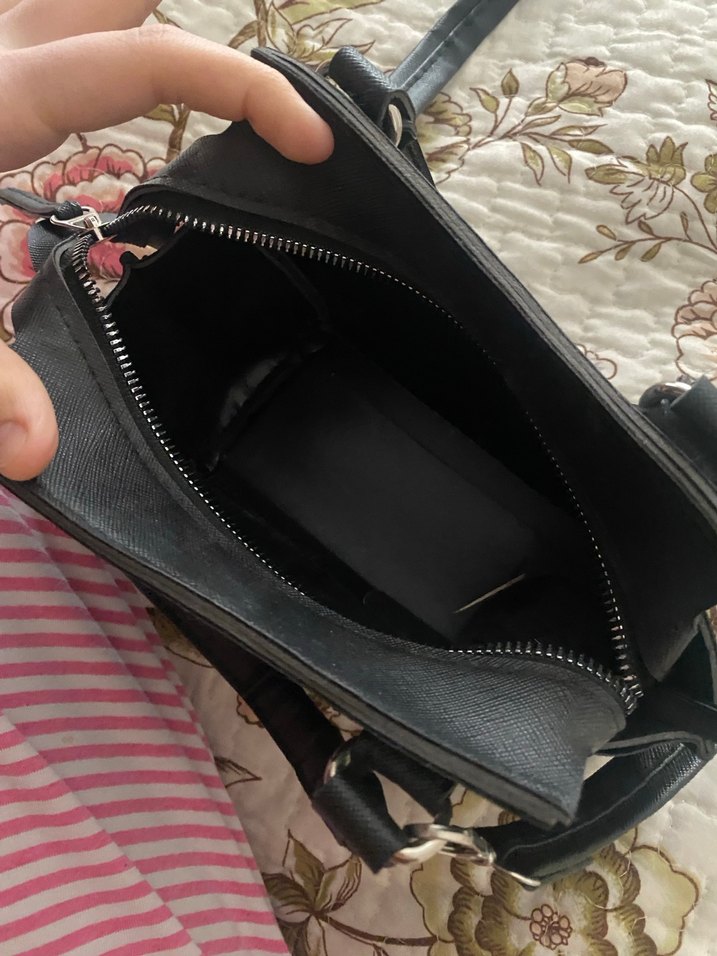 Klasik Siyah Deri Kadın Omuz Çantası - Görsel 2