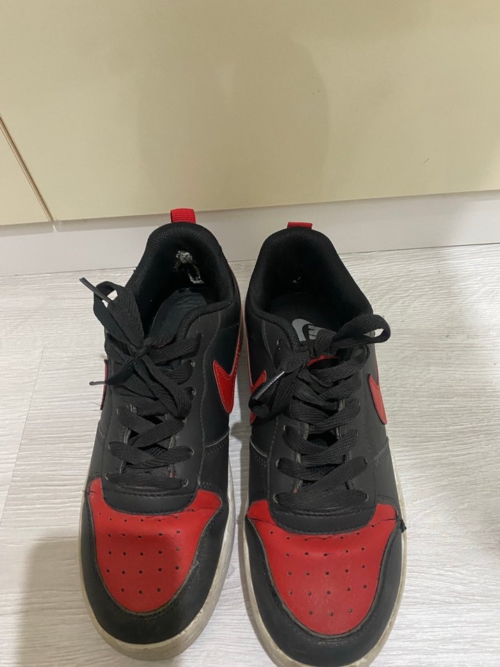 Kırmızı Siyah Kadın nike ayakkabı - Görsel 3