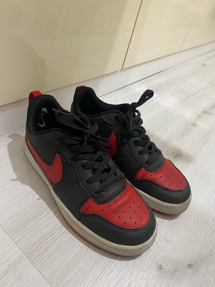 Kırmızı Siyah Kadın nike ayakkabı - Görsel 2