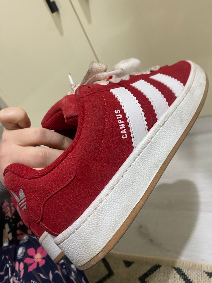 Kırmızı Kadın campus - Görsel 5