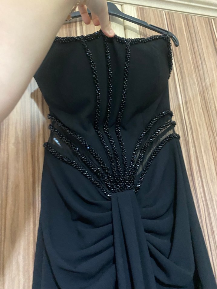 Siyah Straplez Uzun Nakışlı Abiye Elbise sadece 1 kere giyildi - Görsel 3