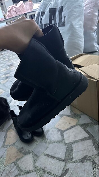 Ugg bot