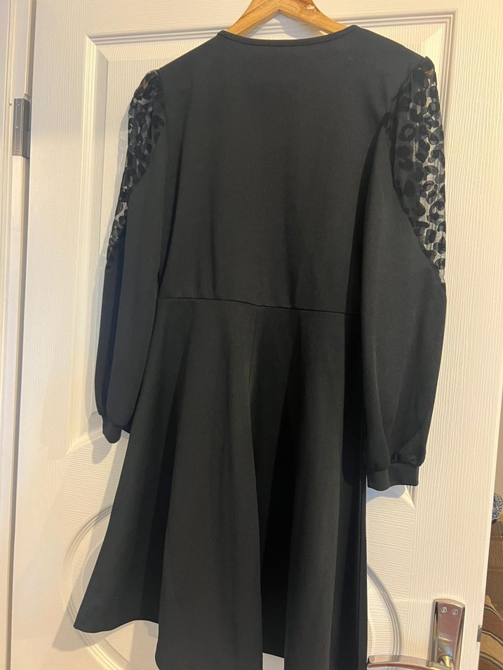 Dantel Detaylı Siyah Uzun Kollu Gotik Elbise - Görsel 3