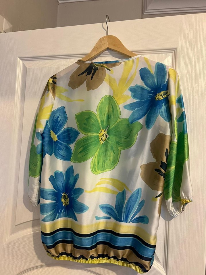 Çiçek Desenli Bohem V Yaka Kadın Bluz - Görsel 2