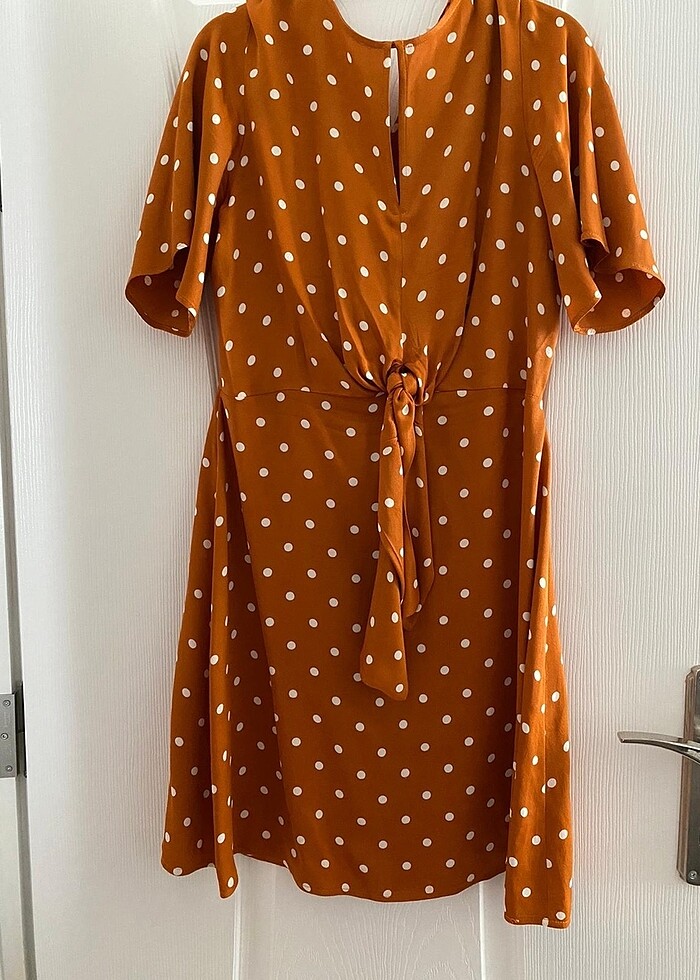 Turuncu Elbise - Görsel 2