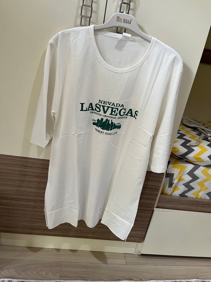 Renkli Baskılı Beyaz Kadın Tişört - Görsel 3