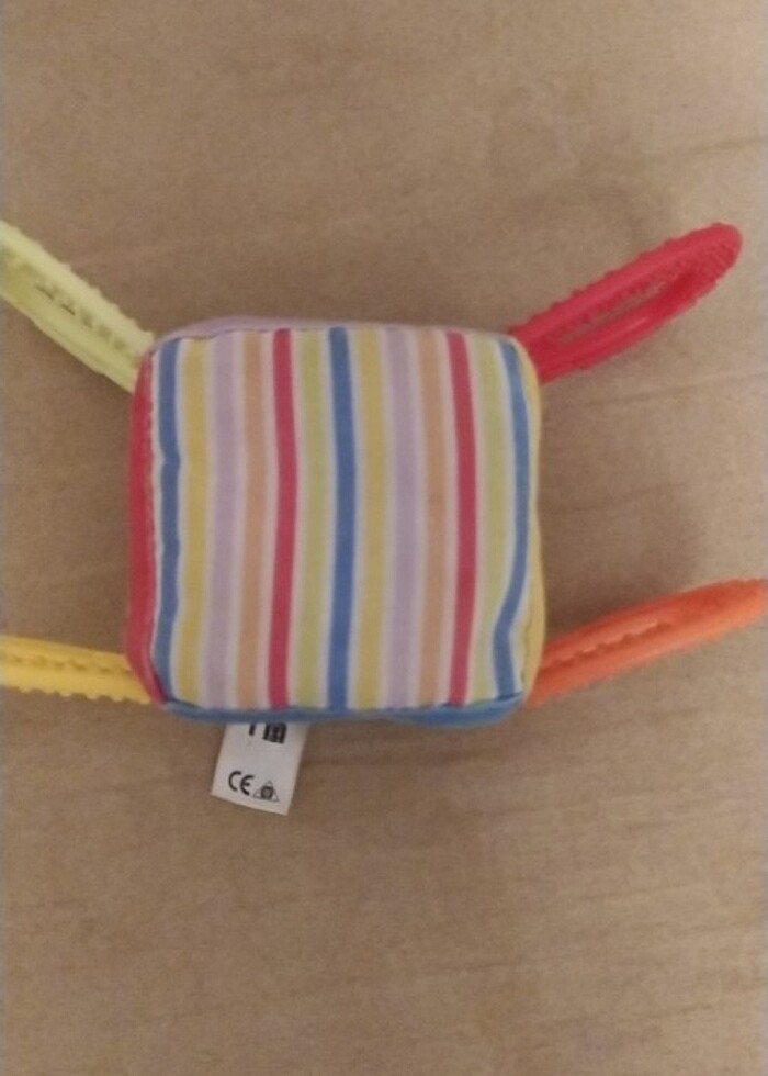 Mothercare çıngıraklı diş kaşıyıcılı küp - Görsel 2