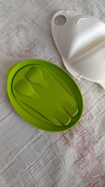 İki bölmeli kapaklı kaşık ve çatallı mama kabı - Görsel 5