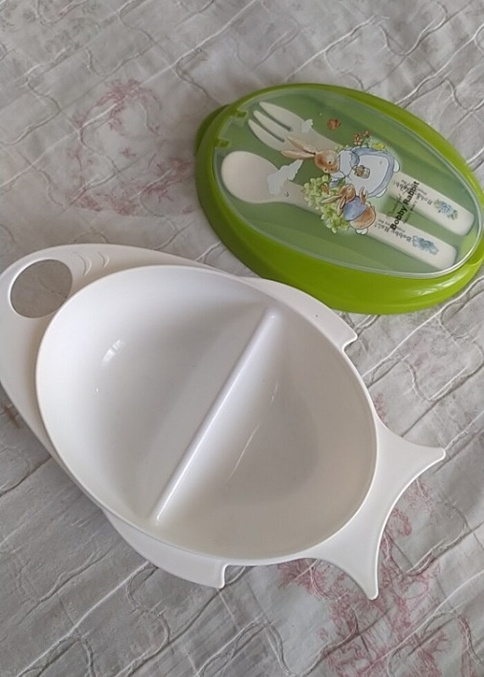 İki bölmeli kapaklı kaşık ve çatallı mama kabı - Görsel 3