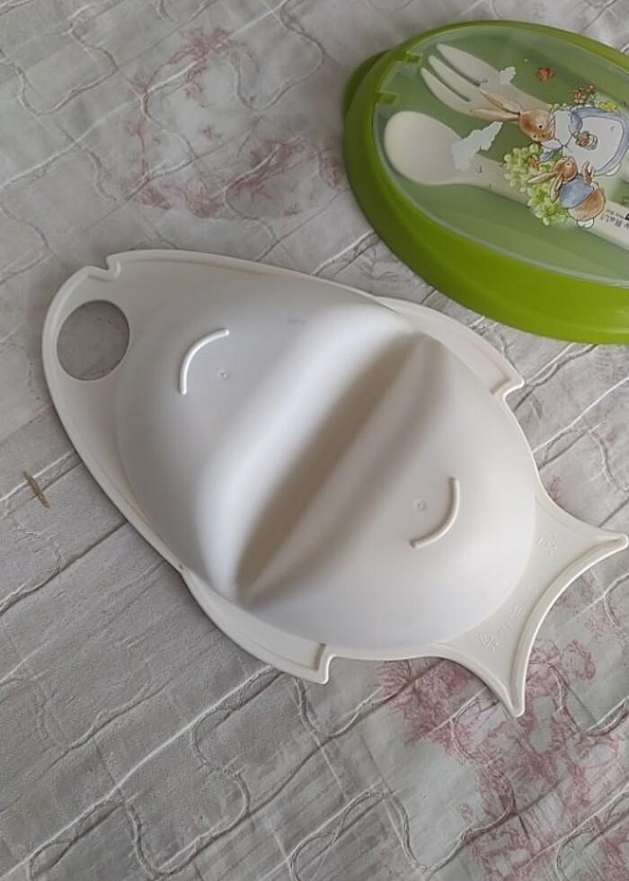 İki bölmeli kapaklı kaşık ve çatallı mama kabı - Görsel 4