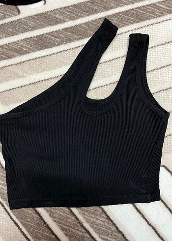 Siyah Asimetrik Kesim Spor Crop Top