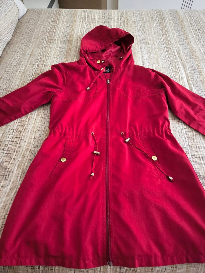 Kapüşonlu Yağmurluk - Görsel 2