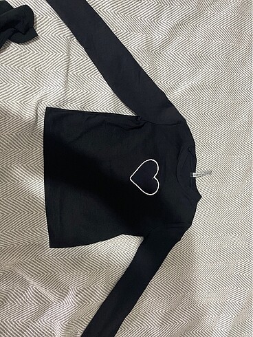 kalp dekolteli crop kazak