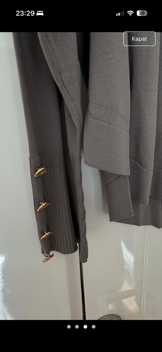 Gri Düğmeli Kadın Uzun Kollu Kazak - Görsel 3