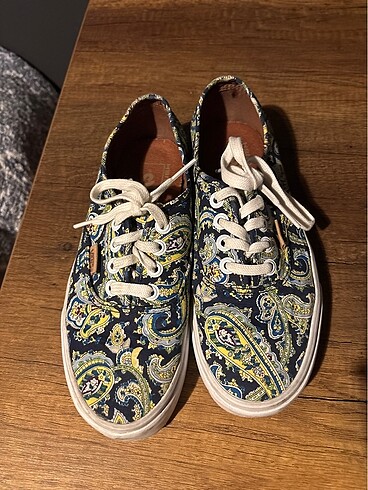 Vans 37