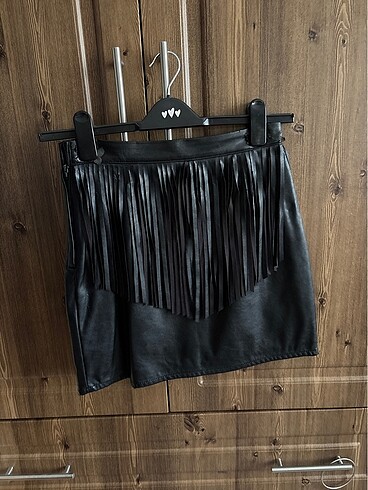 H&M püsküllü deri etek