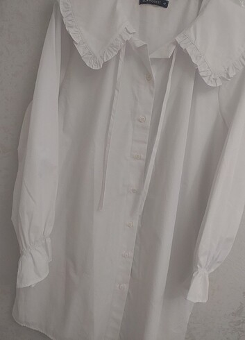 42 Beden beyaz Renk Beyaz gömlek 
