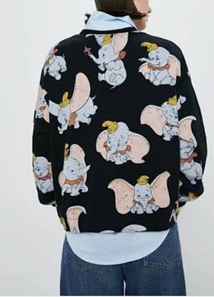 Zara hiç kullanmadığım Dumbo desenli oversize Disney sweatshirt 