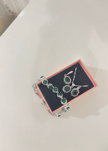 Diğer Yesil Tasli Gumus Taki Seti