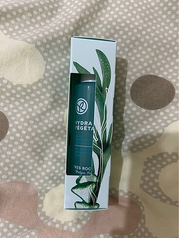 Yves Rocher hyaluronik asit serum