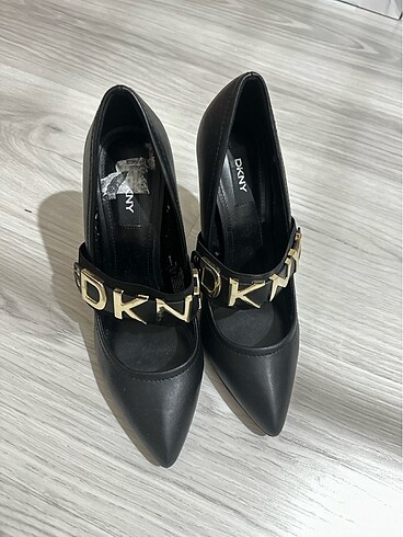 DKNY Stiletto 39
