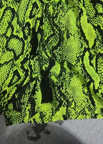 Yeşil Yılan Desenli Mini Straplez Tulum - Görsel 6