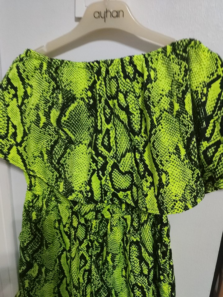 Yeşil Yılan Desenli Mini Straplez Tulum - Görsel 3