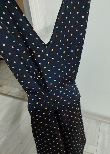 Siyah Puantiyeli V Yaka Kemerli Mini Tulum - Görsel 6