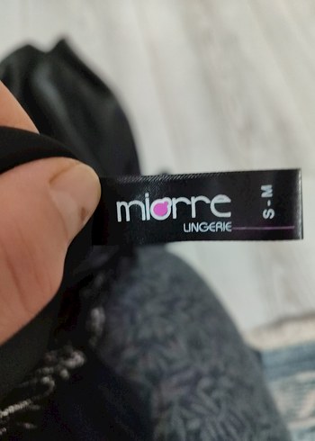 Siyah İşlemeli Uzun Gotik - Görsel 5