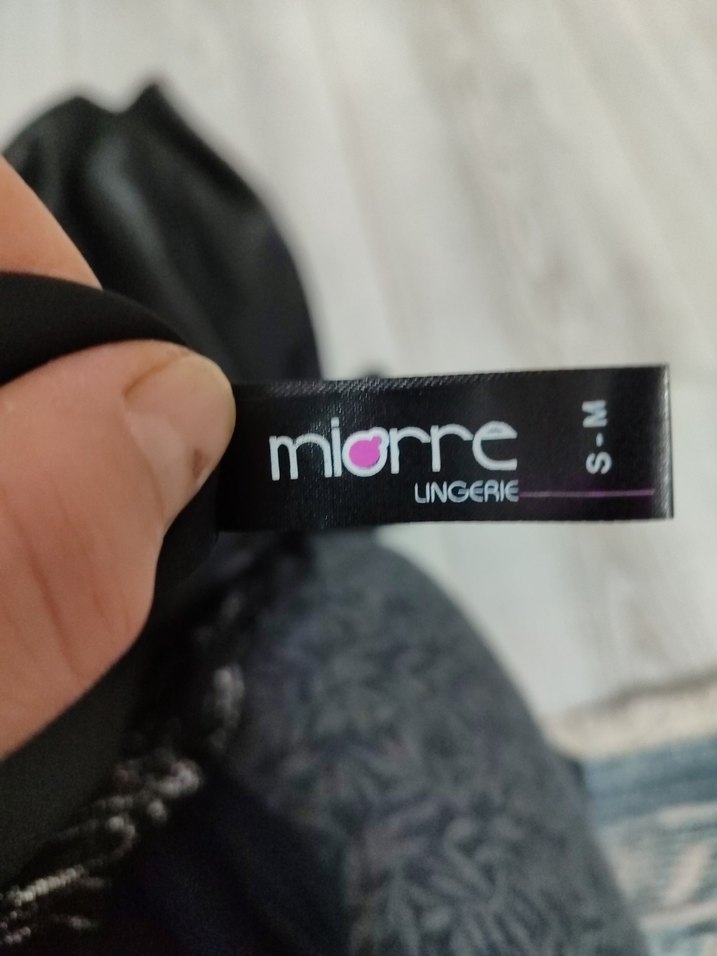 Siyah İşlemeli Uzun Gotik - Görsel 5