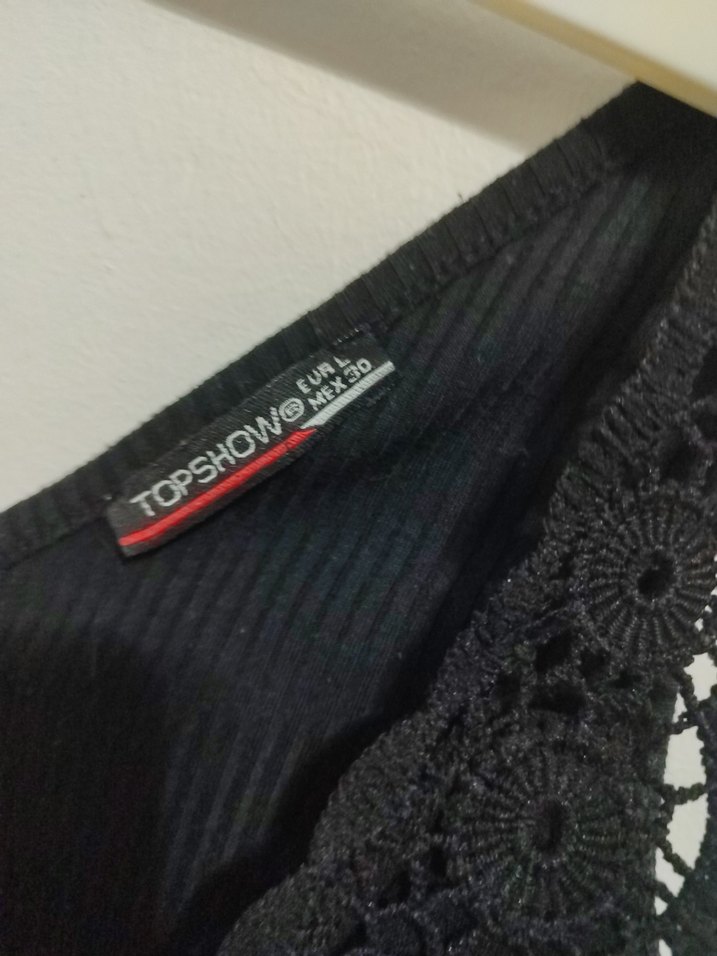 Püsküllü Siyah V Yakalı Kısa Büstiyer - Görsel 4