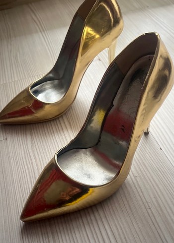 Parlak Altın Stiletto Topuklu Kadın Ayakkabı - Görsel 4