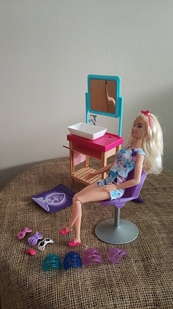 Barbie Barbie spa günü 