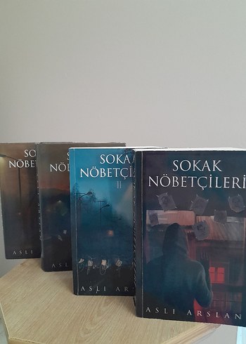Aslı Arslan - Sokak Nöbetçileri Roman Seti