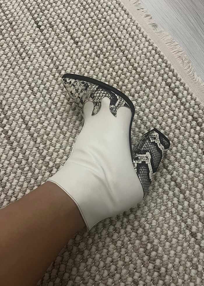 Topuklu Bot - Görsel 2