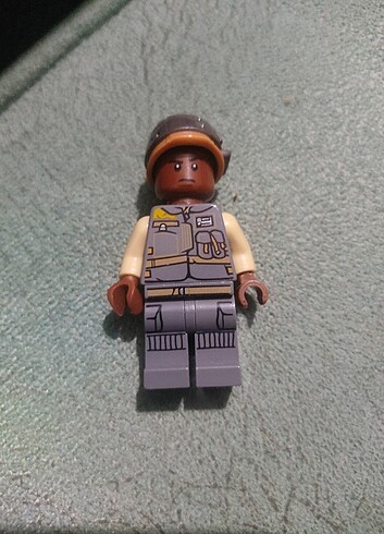 Rebel Trooper - Reddish Brown Head, Helmet with Pearl Dark Gray 