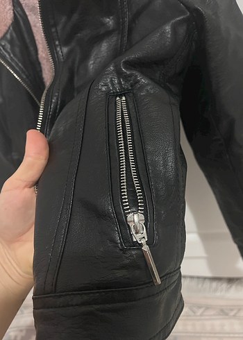 Kürk Detaylı Pembe Deri Biker Ceket - Görsel 4