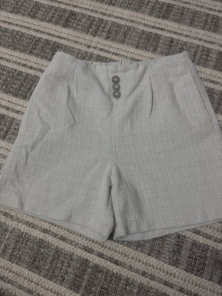Düğmeli Gri Keten Mini Şort - Görsel 3