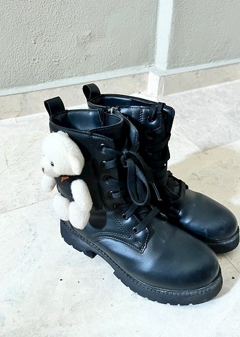 Siyah Deri Tokalı Goth Bot - Görsel 4