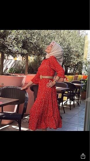 Kırmızı günlük elbise