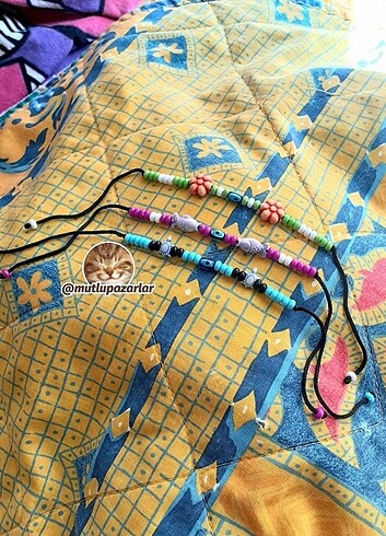 Beden çeşitli Renk Renkli Bileklikler 3 Adet 15 TL