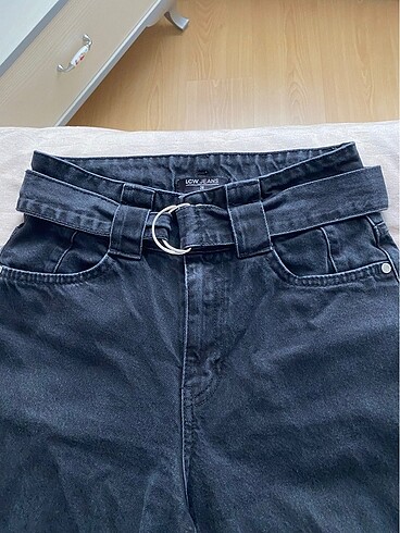LC Waikiki Siyah mom jean pantolon
